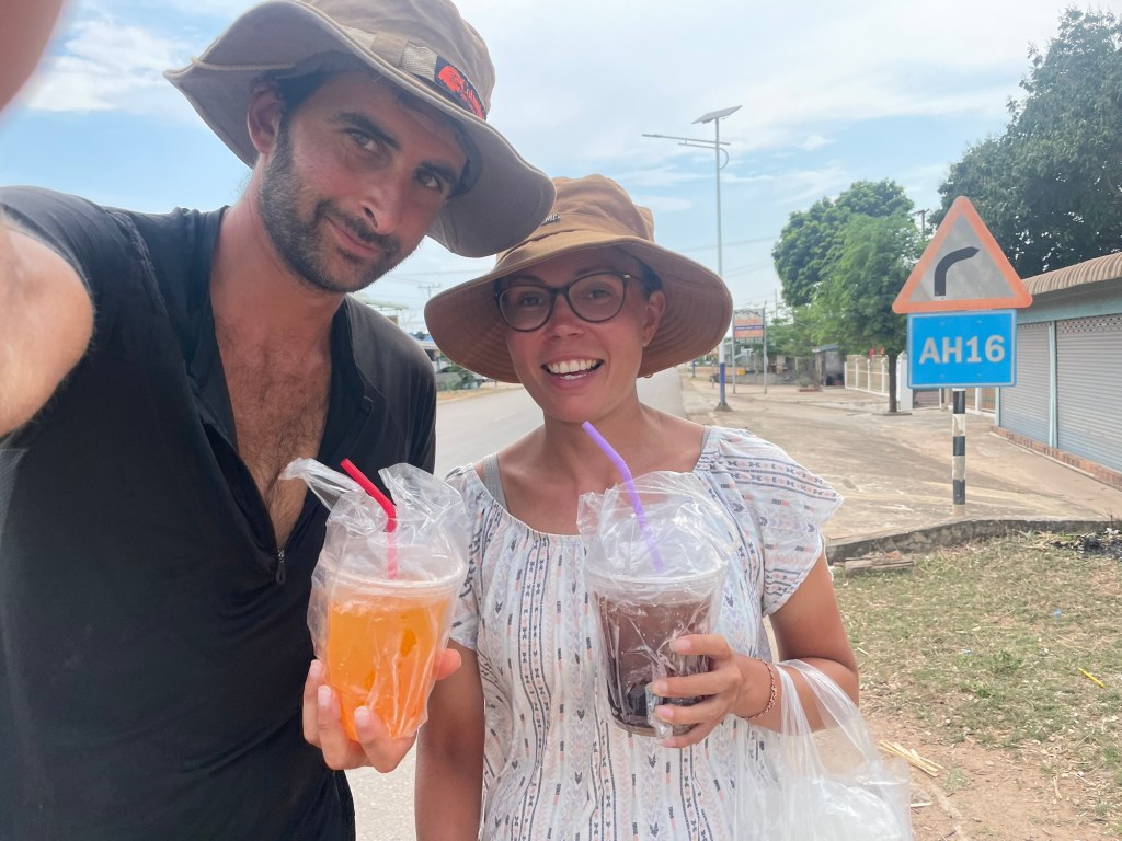 Atsaphangthong to Muang&nbsp;Phin