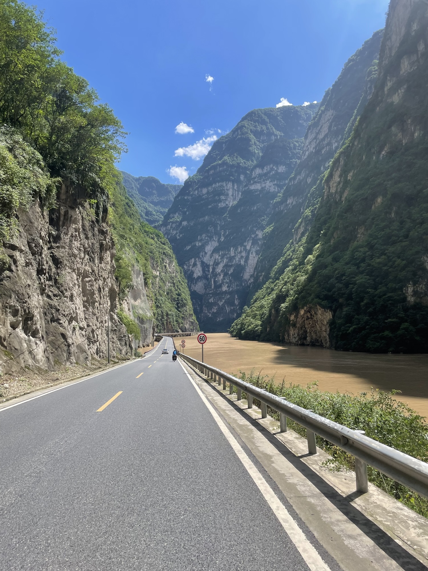 Hanyuan to Ebian